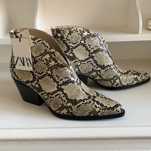 Zara Ankle boot heels